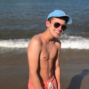 Meet your Posher, Zach